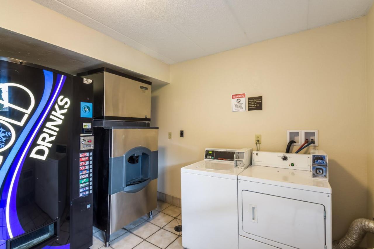 Red Roof Inn Milwaukee Airport Ок-Крик Экстерьер фото