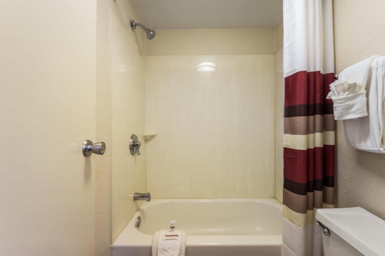 Red Roof Inn Milwaukee Airport Ок-Крик Экстерьер фото